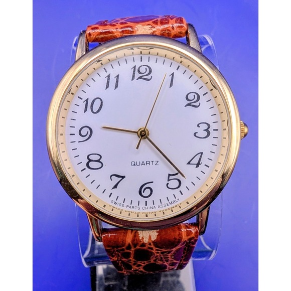 Accessories - Classic Dressy Round Gold Tone Brown Leather Strap, Analog, Watch New Battery